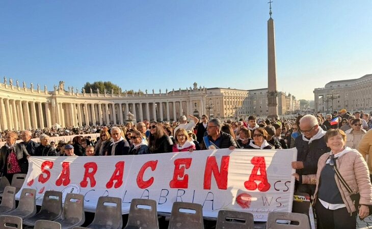 Rinnovata la devozione di Saracena per il patrono San Leone Vescovo. Pellegrinaggio a Roma, benedette dal Papa un’antica statua e una reliquia del Santo